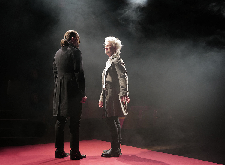 Claus Tröger: AMADEUS
