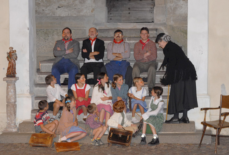 Claus Tröger: DON CAMILLO & PEPPONE