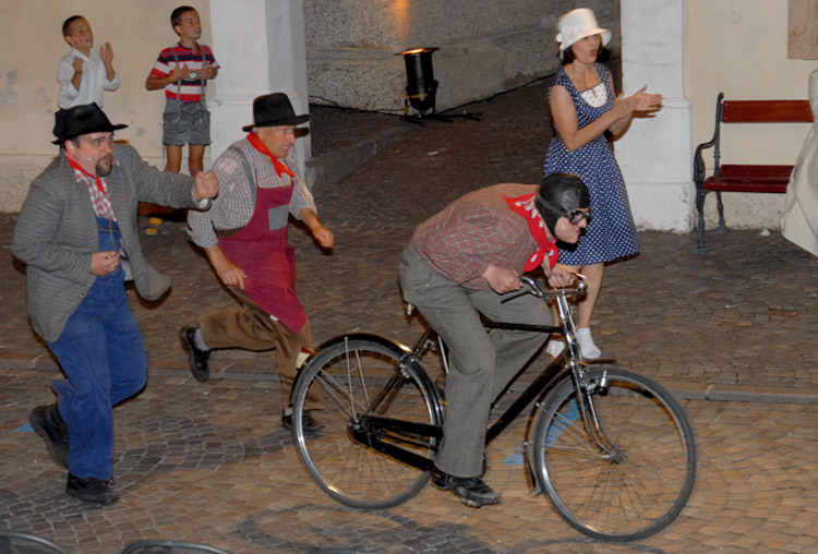 Claus Tröger: DON CAMILLO & PEPPONE