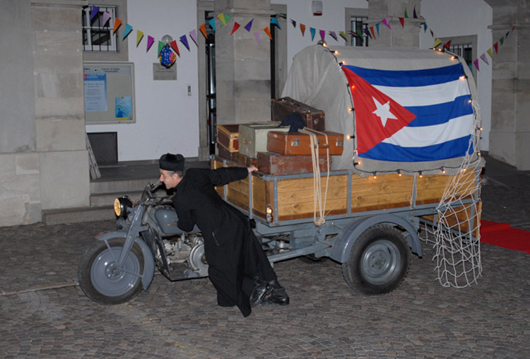 Claus Tröger: DON CAMILLO & PEPPONE