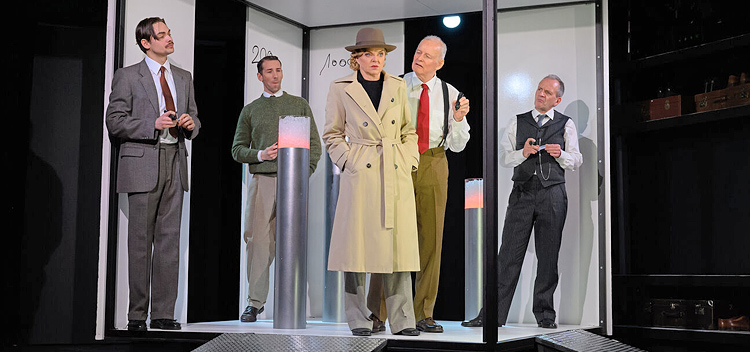 Claus Tröger: MANHATTAN PROJECT