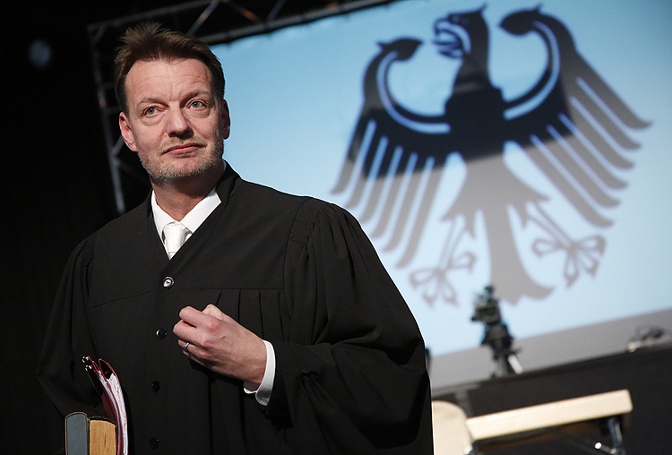 Claus Tröger: TERROR