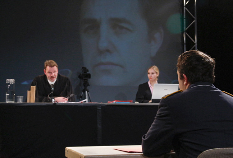 Claus Tröger: TERROR