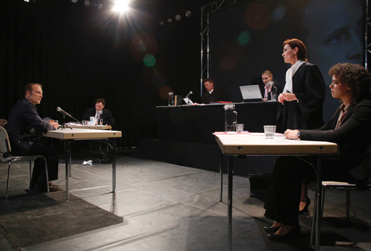 Claus Tröger: TERROR