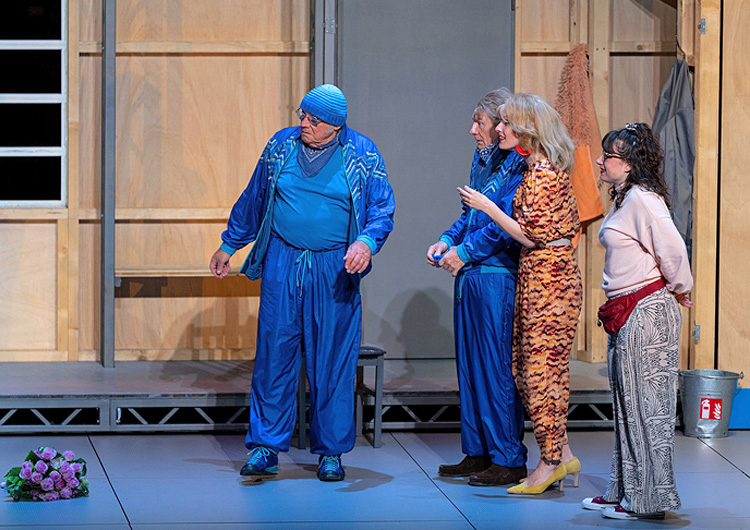 Claus Tröger: DER NACKTE WAHNSINN (Foto: ©VOGUS)